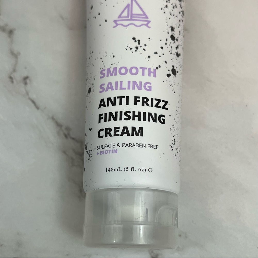 FoxyBae Smooth Sailing Anti Frizz Finishing Cream - Picture 3 of 6